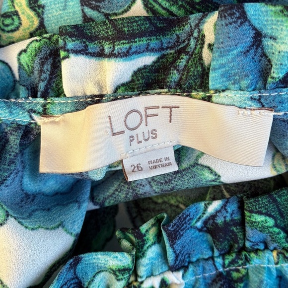 LOFT Blue and Green Floral Print Sleeveless Top Size 26 - Picture 5 of 5